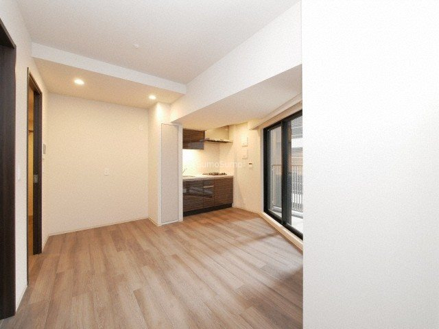 大阪市中央区博労町１丁目の賃貸マンションの居間・リビング