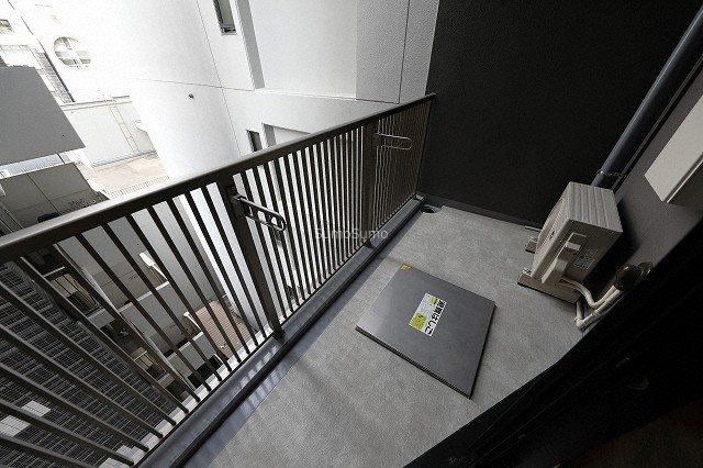 大阪市中央区博労町１丁目の賃貸マンションのバルコニー