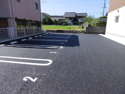 【駐車場】 | グリュック 2LDKBHT