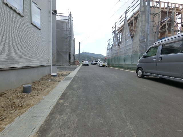 唐津市原4期　9号棟の前面道路含む現地写真|前面道路含む現地写真です