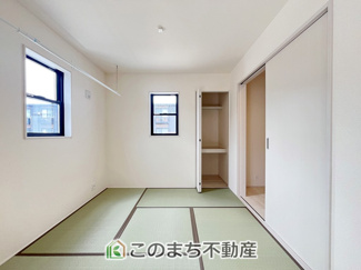 【和室】 | Livele Garden.S　第1佐野犬伏下町　1号棟 | LDKに隣接しており、シーンに合わせて一体利用も可能です♪お子様のお昼寝スペースやプレイルーム・家事室・客間など、多目的にお使いいただけます。
