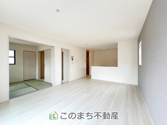 【居間・リビング】 | Livele Garden.S　第1佐野犬伏下町　1号棟 | 居心地のいいリビングは、時間を忘れてしまうくらいホッとする空間です☆
