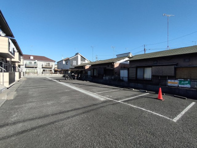 【駐車場】 | コンフォールヴィラ | カースペースがあります