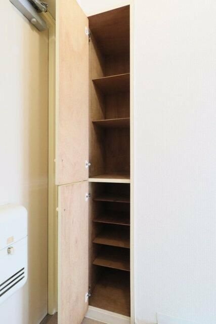 ビアメゾン三井パート２１の収納
