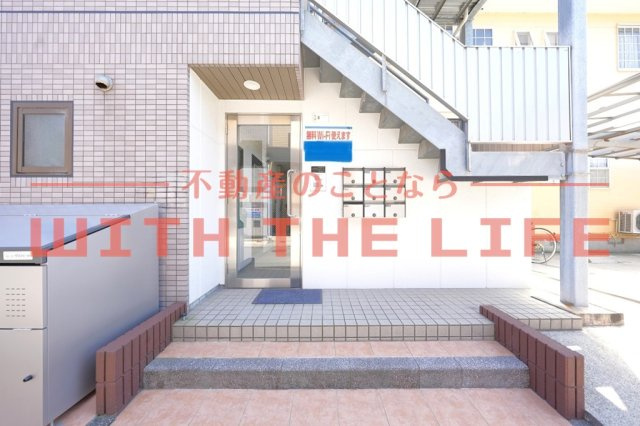 ヴィラージュⅡ【キャッシュバック対象】のエントランス|毎日通るエントランスはこのようになっています