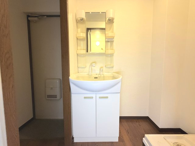 パルディナカダⅡの独立洗面台