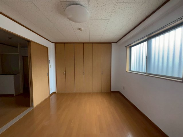 コーポウエムラの洋室