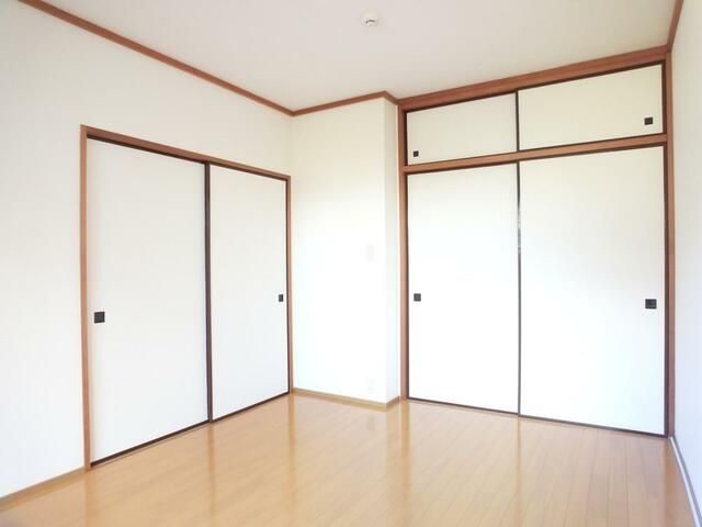 青梅市千ヶ瀬町１丁目のアパートの収納