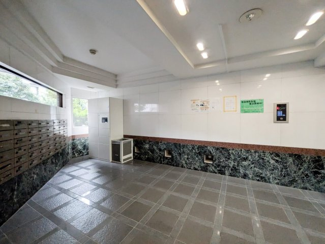グランジュール南常盤台のロビー