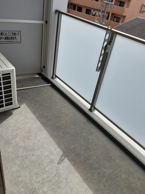 名古屋市中村区上米野町１丁目の賃貸マンションのバルコニー