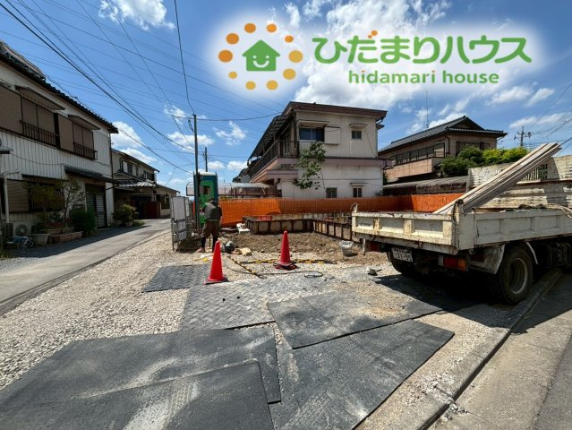 熊谷市円光2丁目　新築一戸建て　ブルーミングガーデン　01の駐車場