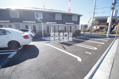 【駐車場】 | グラン・ソレイユ | 敷地内駐車場完備