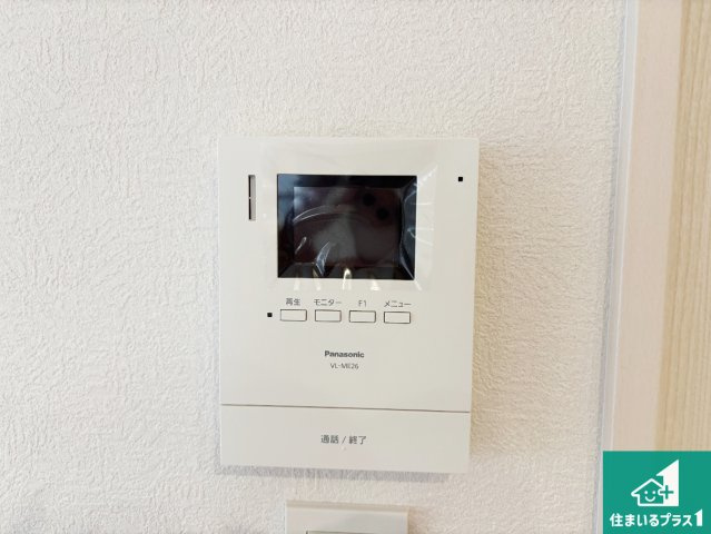 池田市畑　第15期　新築一戸建ての防犯設備|カラーモニターインターホン！声だけでなく来訪者の姿や顔がモニターで確認できるので、小さなお子様がいらっしゃるご家庭でも安心できます！