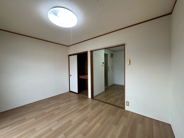 NYビルの洋室
