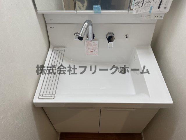 三鷹市井の頭３丁目のアパートの洗面所