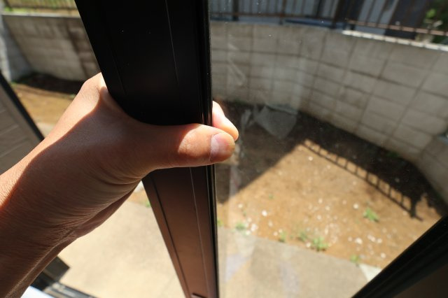 大宮区三橋１丁目462-9(リフォーム済み住宅)のその他|窓は1枚ガラスでした。