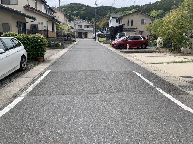 京都市左京区岩倉幡枝町　中古一戸建の前面道路含む現地写真