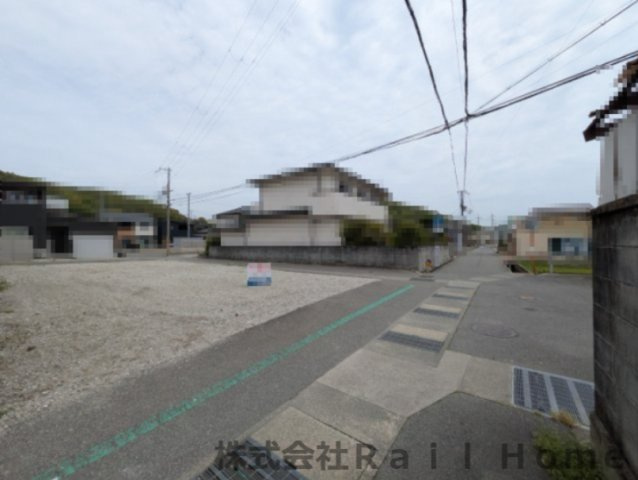 揖保郡太子町東保　売土地の前面道路含む現地写真
