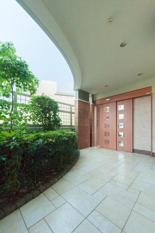 福岡市城南区七隈７丁目の賃貸マンションのエントランス|エントランス写真