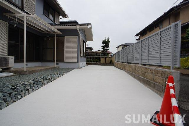 帯山7丁目一戸建の駐車場