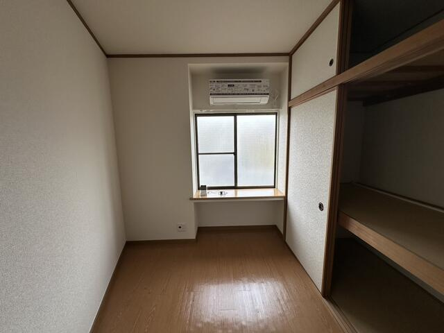 東新小岩戸建(岩崎貸家)の洋室|２階