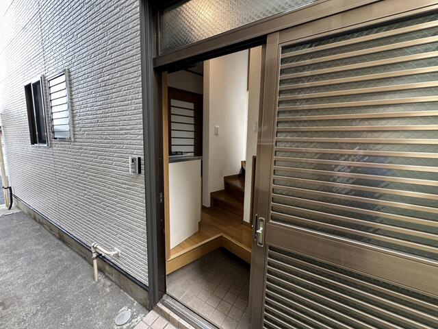 東新小岩戸建(岩崎貸家)のエントランス