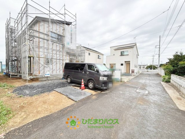 古河市三杉町１丁目　新築一戸建て　01　アイタウンの前面道路含む現地写真|2026/09/07　撮影