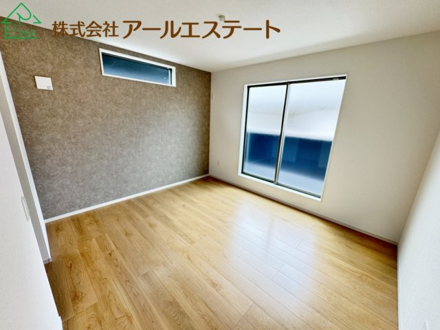加古川市米田町平津　　山陽電鉄「宝殿駅」徒歩5分の洋室