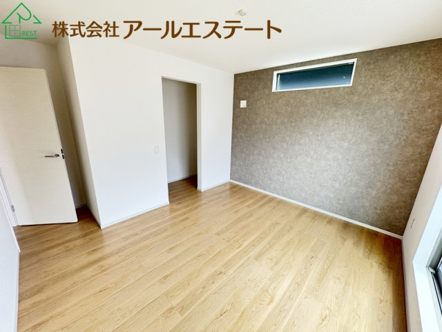 加古川市米田町平津　　山陽電鉄「宝殿駅」徒歩5分の寝室