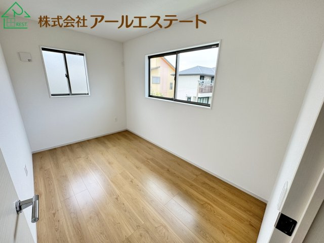 加古川市米田町平津　　山陽電鉄「宝殿駅」徒歩5分の寝室