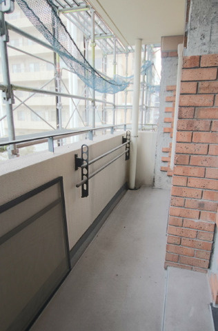 【バルコニー】