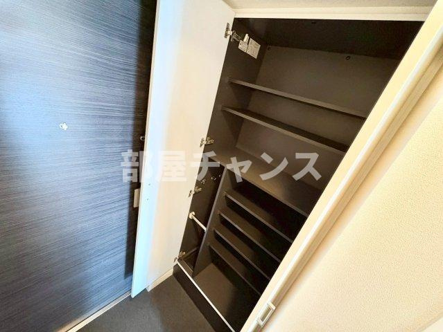 プレサンス名古屋グロウの収納