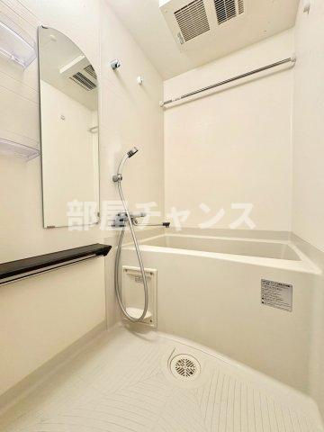 プレサンス名古屋グロウの浴室