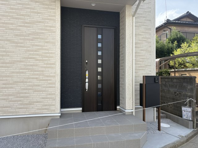 【玄関】 | 熊谷市円光2丁目　ブルーミングガーデン　新築戸建　全1棟　1号棟