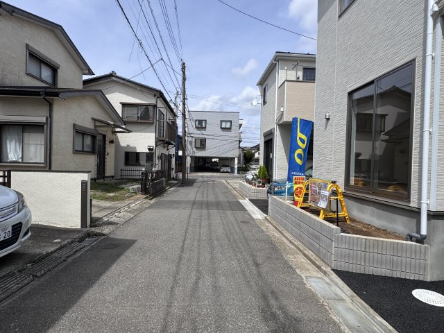 柏市南増尾８丁目新築戸建（南増尾第20）の前面道路含む現地写真|西側前面道路