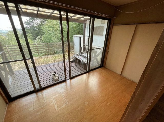 綺麗な水回りの大切に使われた美邸【静岡県伊東市宇佐美】のその他|縁側使いにぴったりな納戸
