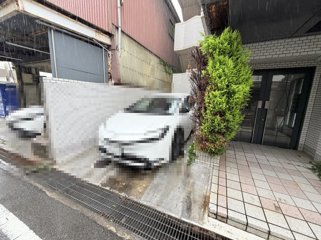 ジョイフル六甲南の駐車場