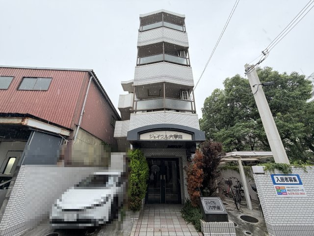 ジョイフル六甲南のエントランス