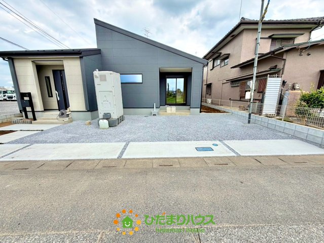 加須騎西　新築一戸建て　リーブルガーデンの駐車場