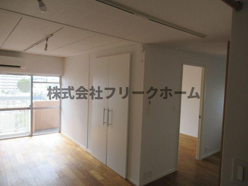 武蔵野市吉祥寺北町４丁目の賃貸マンションの居間・リビング