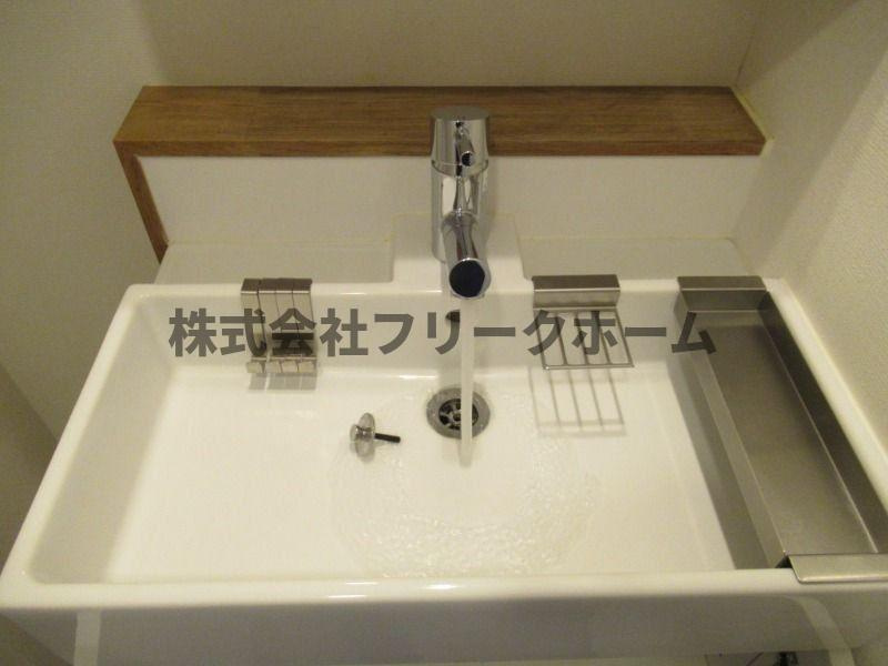 武蔵野市吉祥寺北町４丁目の賃貸マンションの洗面所