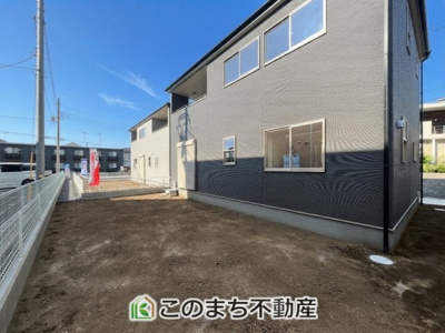 【庭】 | Livele Garden.S　第1佐野犬伏下町　3号棟 | 大きなお庭でご家族や友人を招いてＢＢＱもできますね！お子様の水遊びにもぴったりです☆

