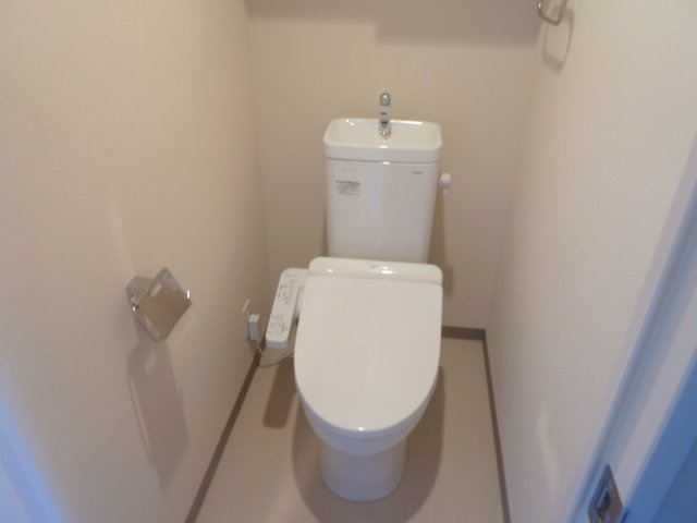 エスペーロ新在家のトイレ|清潔感のあるトイレです