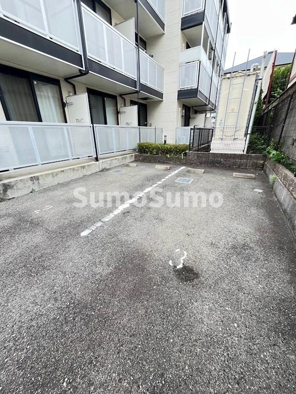 レオパレス甲子園の駐車場