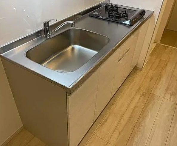 ホワイトオーキッドのキッチン|別部屋参考写真となります