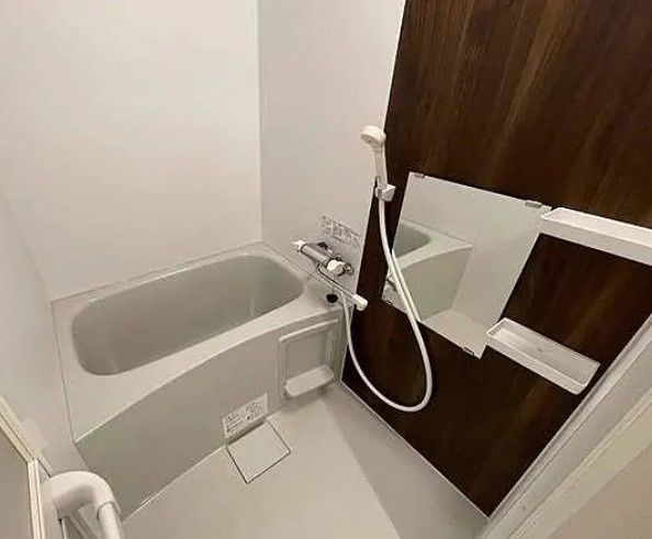 ホワイトオーキッドの浴室|別部屋参考写真となります