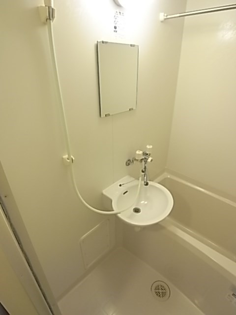 レオパレスメゾンドマルジュンの洗面所