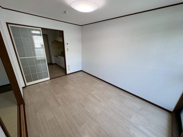 トゥフレ参番館の居間・リビング