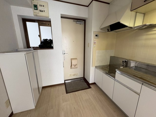 トゥフレ参番館の居間・リビング