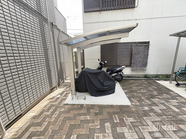 フルール滝野川のその他共用部分|バイク置き場です。